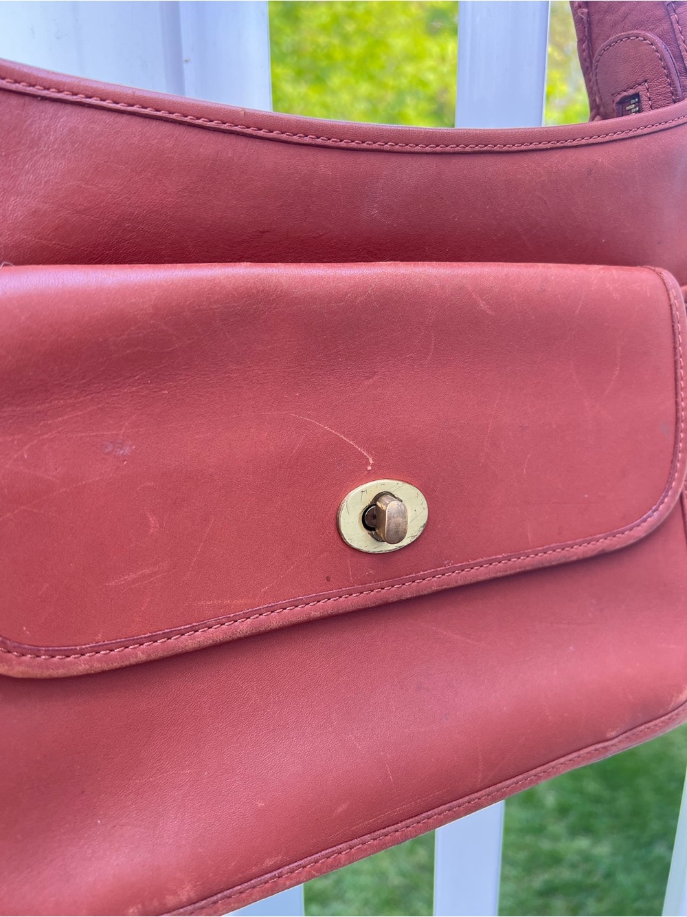 COACH Vintage Turnlock Shoulder bag Brown Leather Classic Elegant Design HandBag - Picture 8 of 13